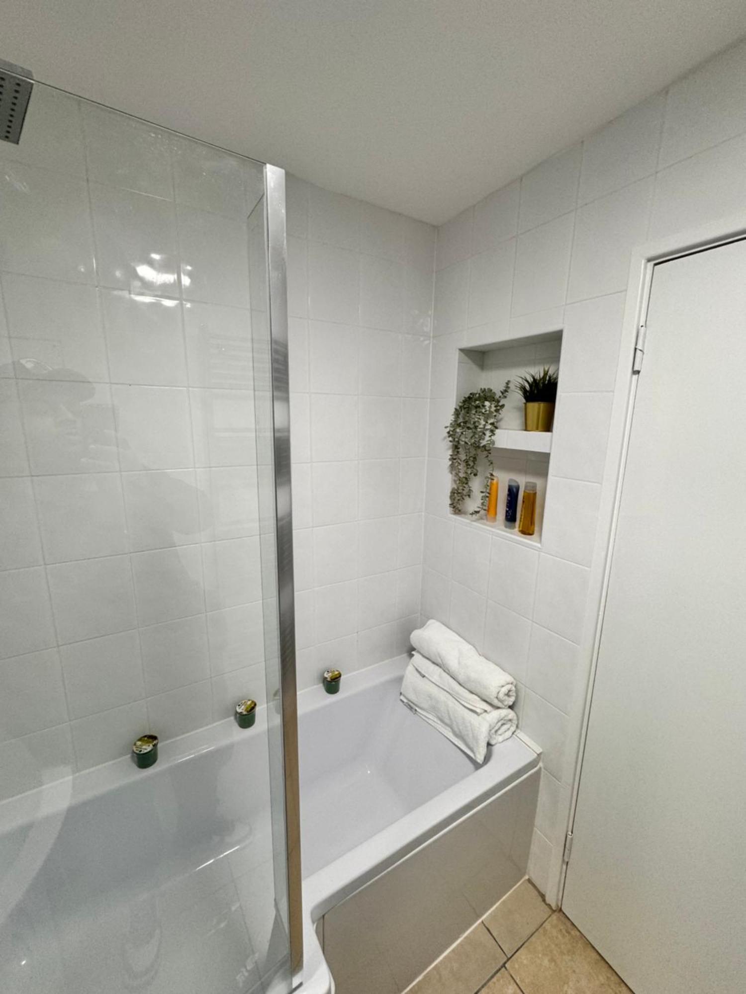 Luxury 2 Bhk In Canary Wharf Апартаменты *