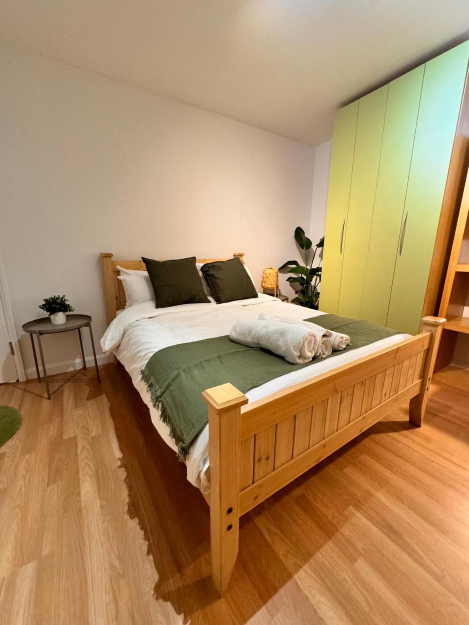 Luxury 2 Bhk In Canary Wharf Апартаменты