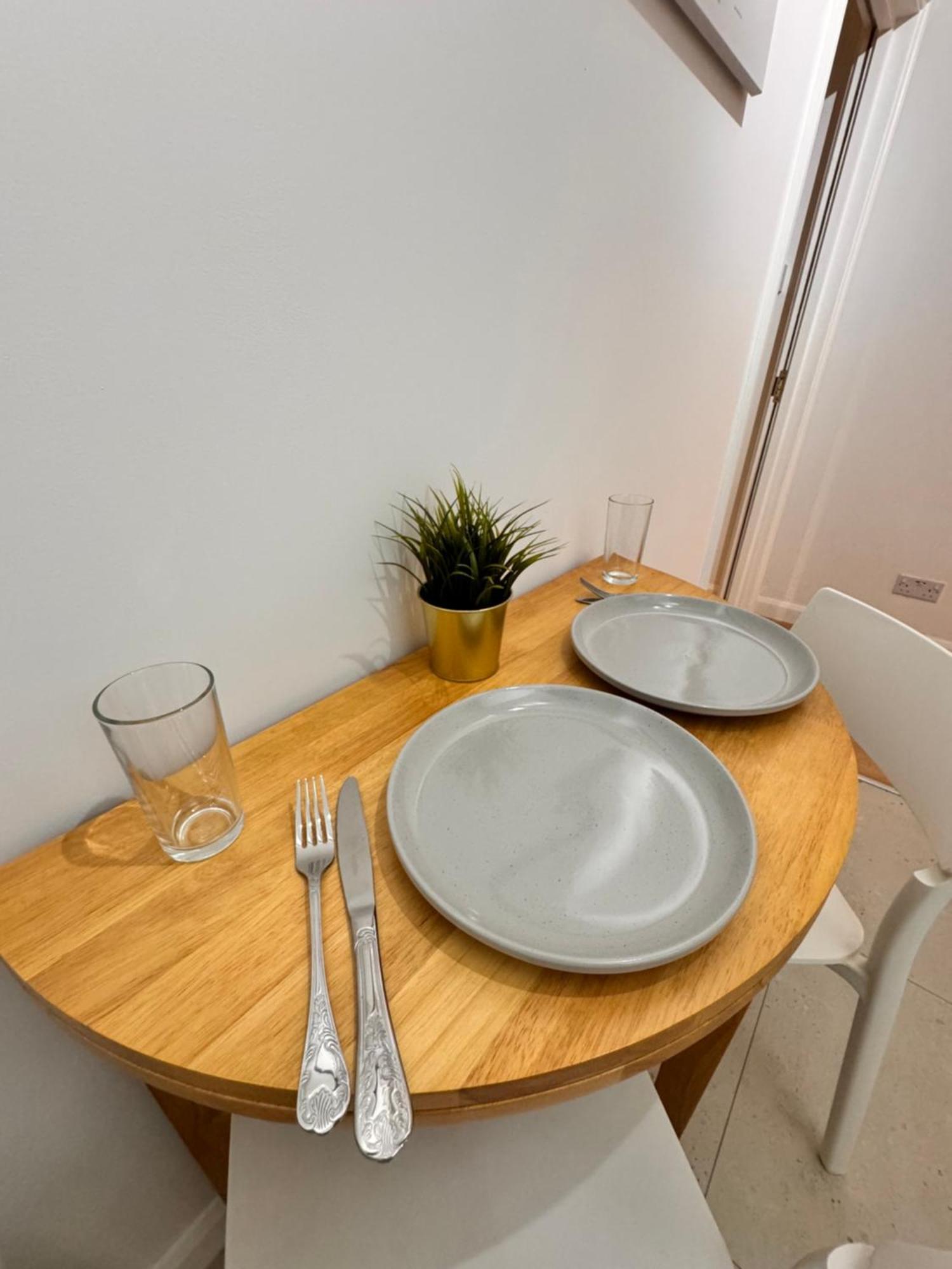 Luxury 2 Bhk In Canary Wharf Апартаменты *