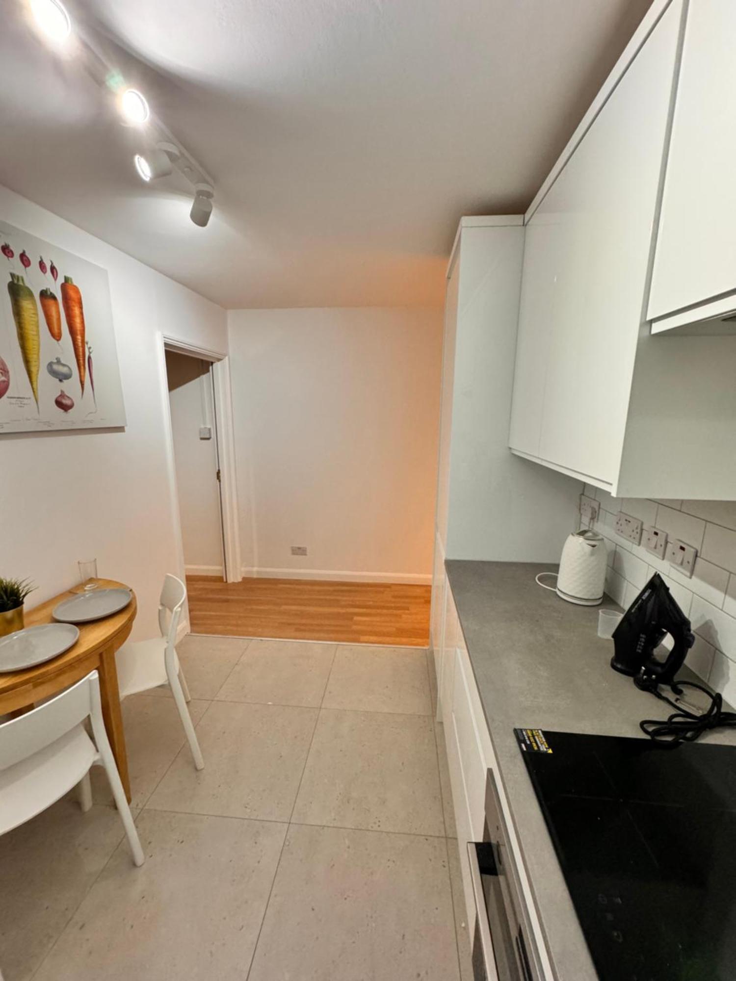 Апартаменты Luxury 2 Bhk In Canary Wharf Лондон