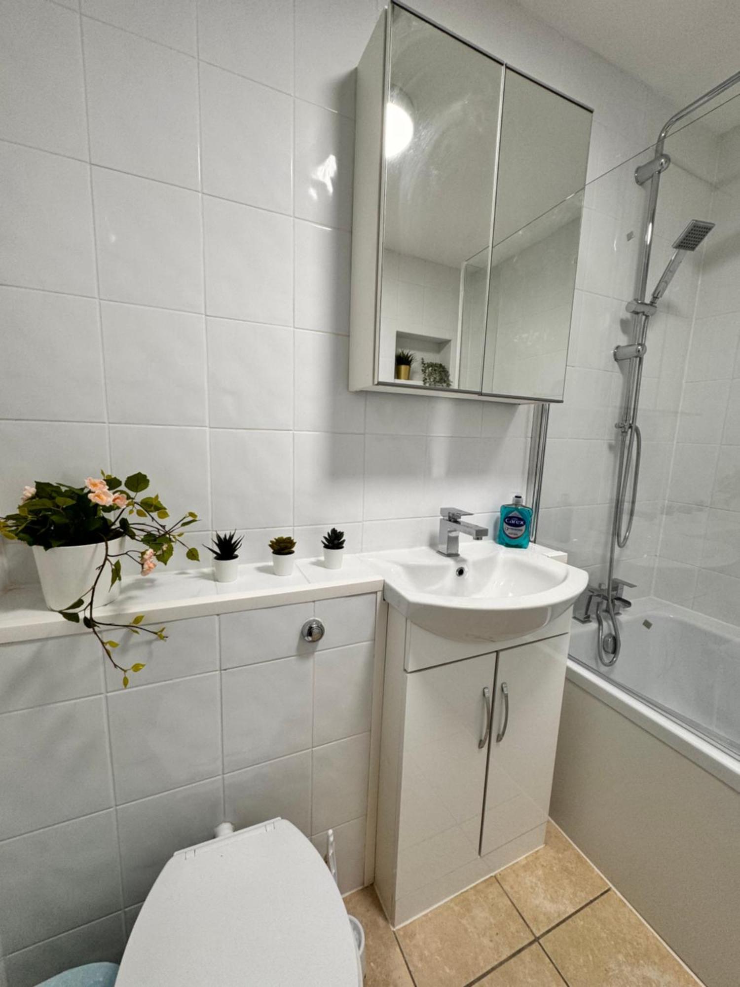 Luxury 2 Bhk In Canary Wharf Апартаменты *