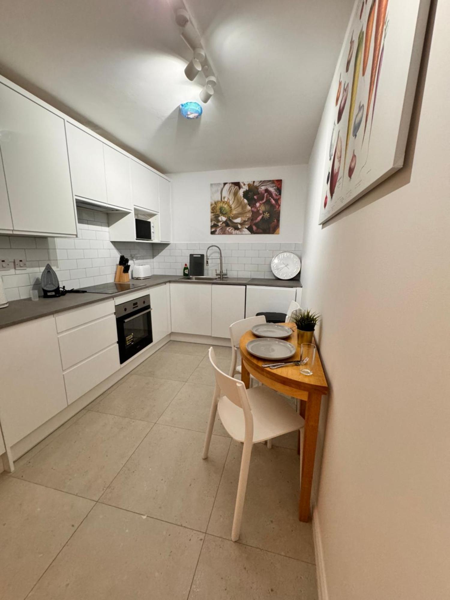 Luxury 2 Bhk In Canary Wharf Лондон