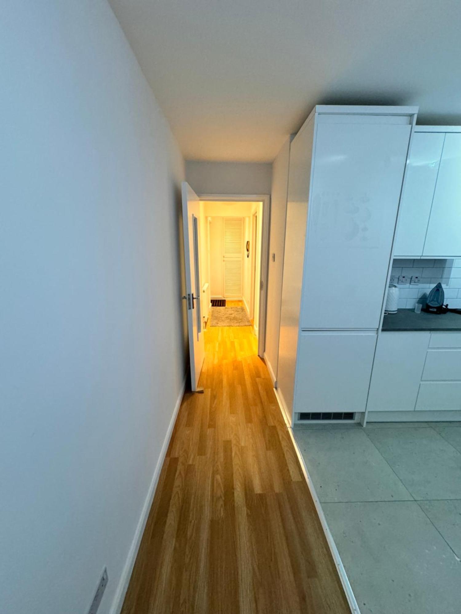 Апартаменты Luxury 2 Bhk In Canary Wharf *