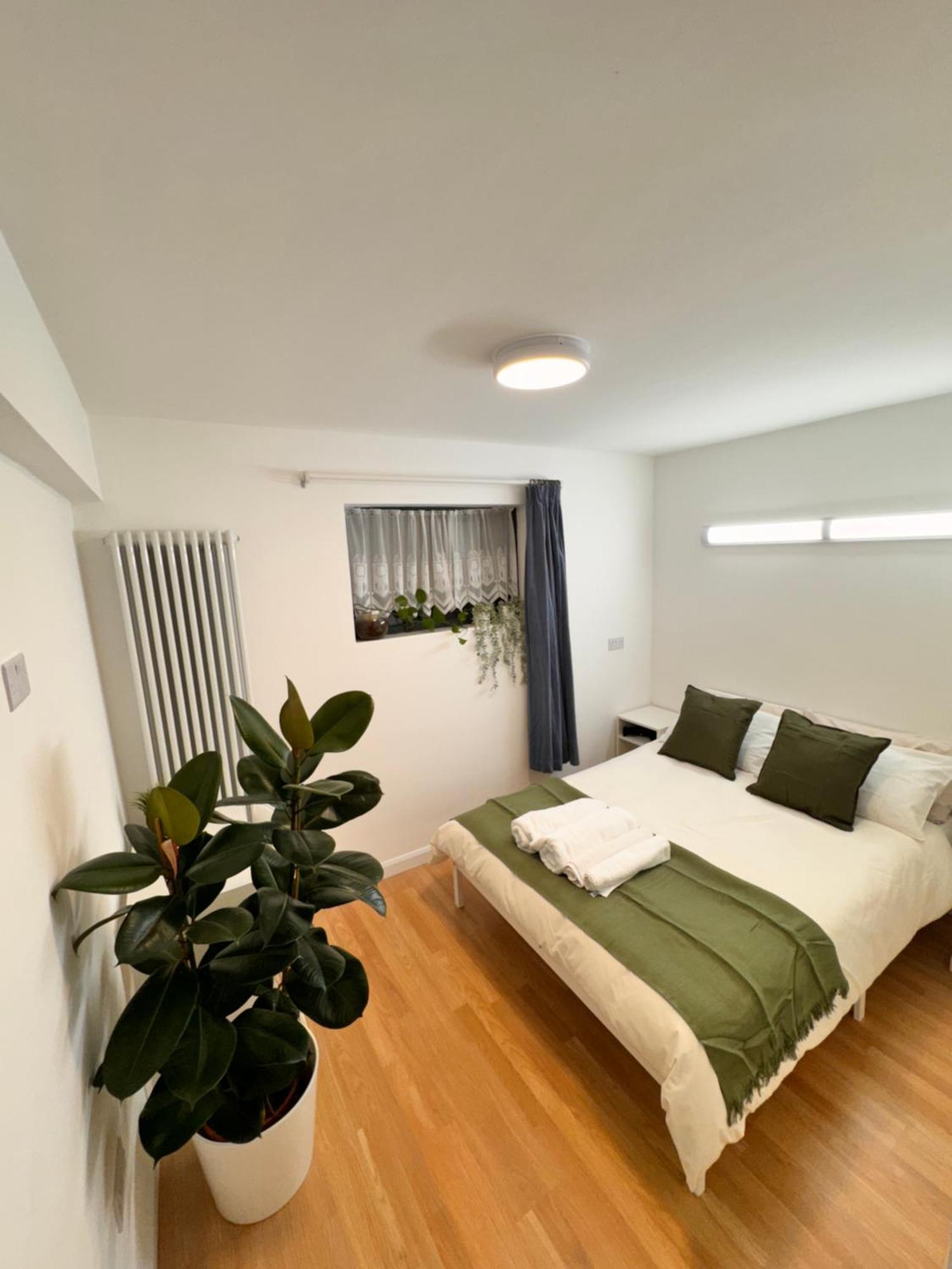 Luxury 2 Bhk In Canary Wharf Апартаменты *